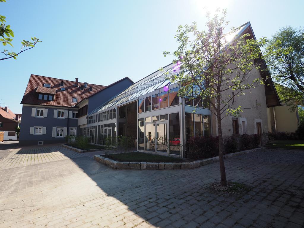 Die Krone - Hotel Garni เคียร์ชซาร์เทิน ภายนอก รูปภาพ