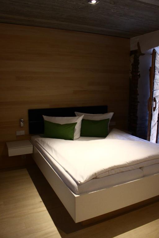 Die Krone - Hotel Garni เคียร์ชซาร์เทิน ภายนอก รูปภาพ